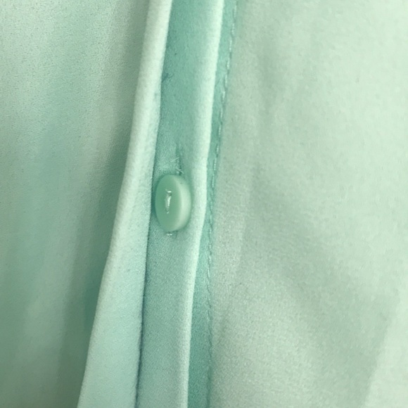 Beautiful Mint Blouse with Gold Pops - Picture 7 of 11